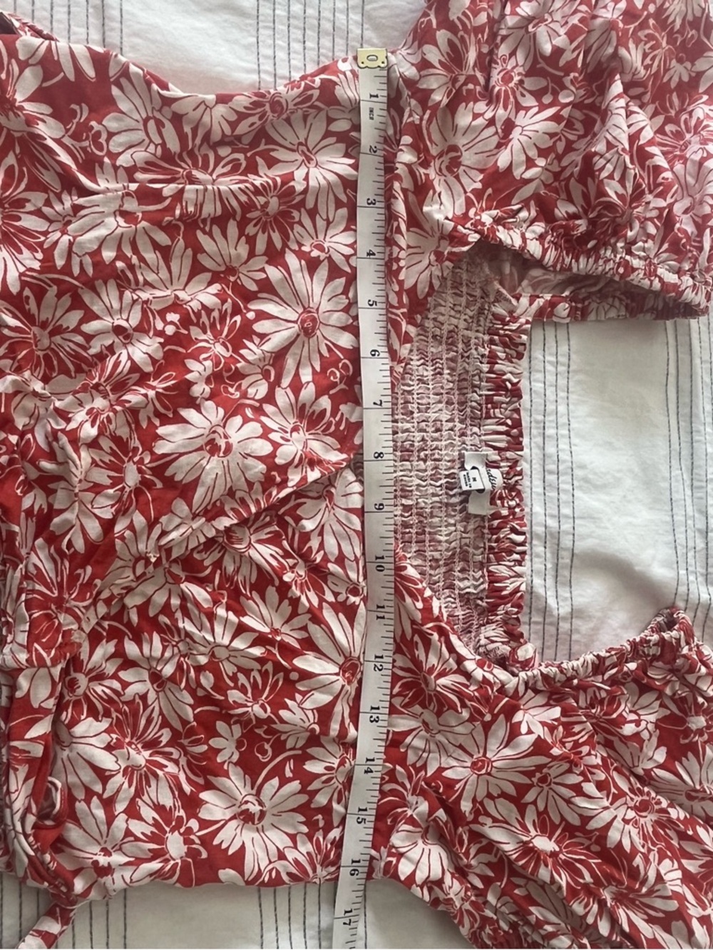 Madewell Red & White Floral Sweetheart Wrap Crop Top with Puff Sleeves - Picture 5 of 7
